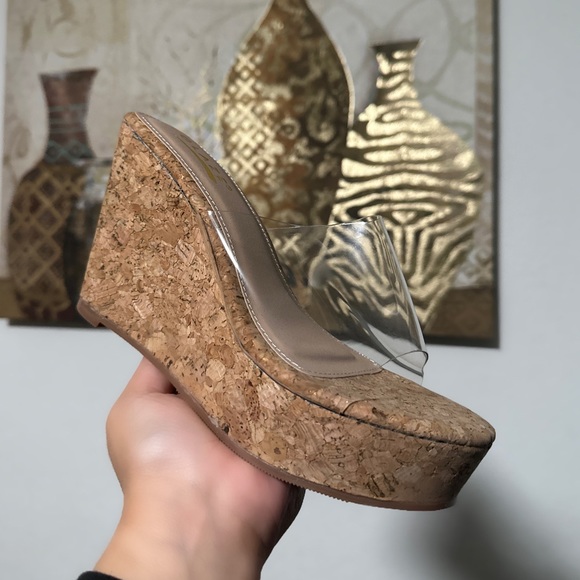 NEW! COMFORTABLE CORK WEDGE WITH SINGLE SOFT PVS STRAP - Picture 1 of 2